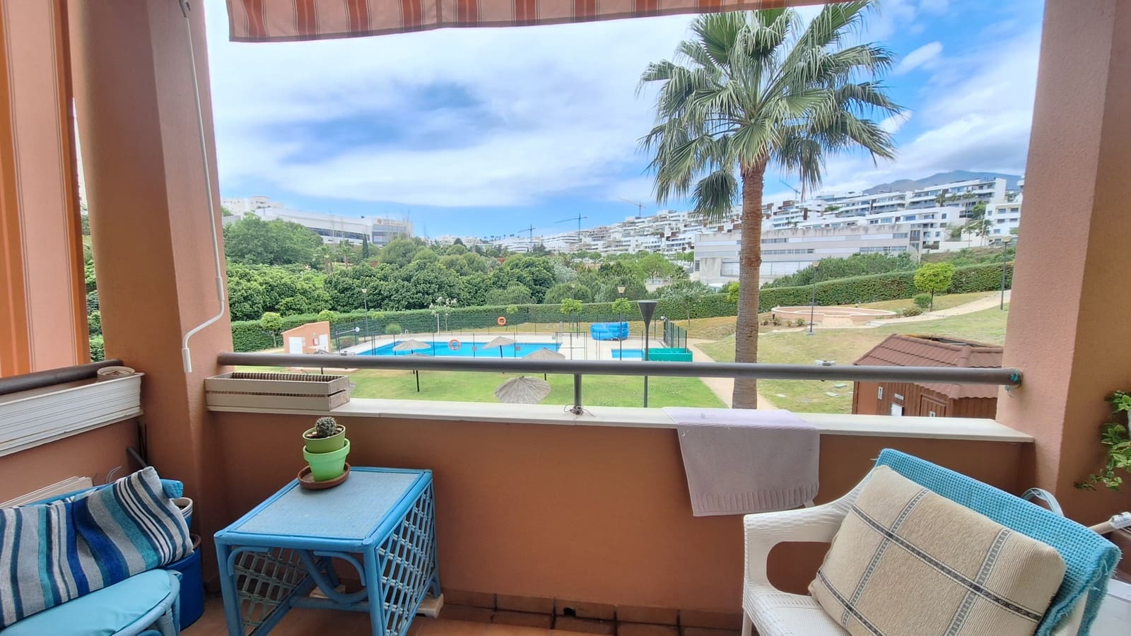 3 quarto Apartamento para venda em Estepona com piscina garagem - 395 000 € (Ref: 9833034)