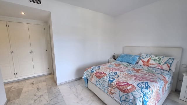 3 soverom Leilighet til salgs i Estepona med svømmebasseng garasje - € 395 000 (Ref: 9833034)