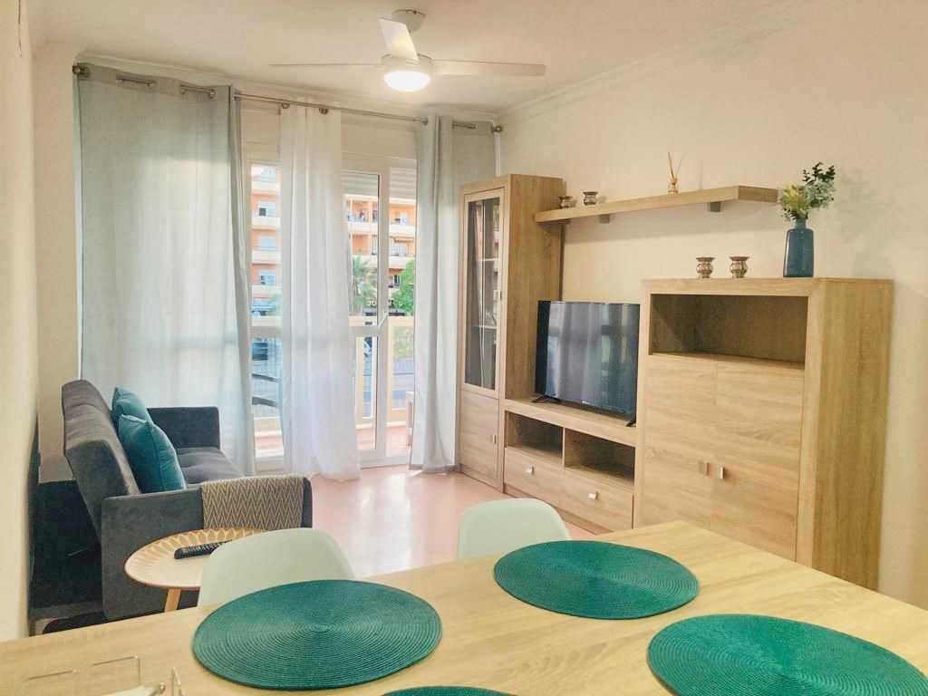2 bedroom Flat for sale in San Luis de Sabinillas with pool - € 320,000 (Ref: 9834820)