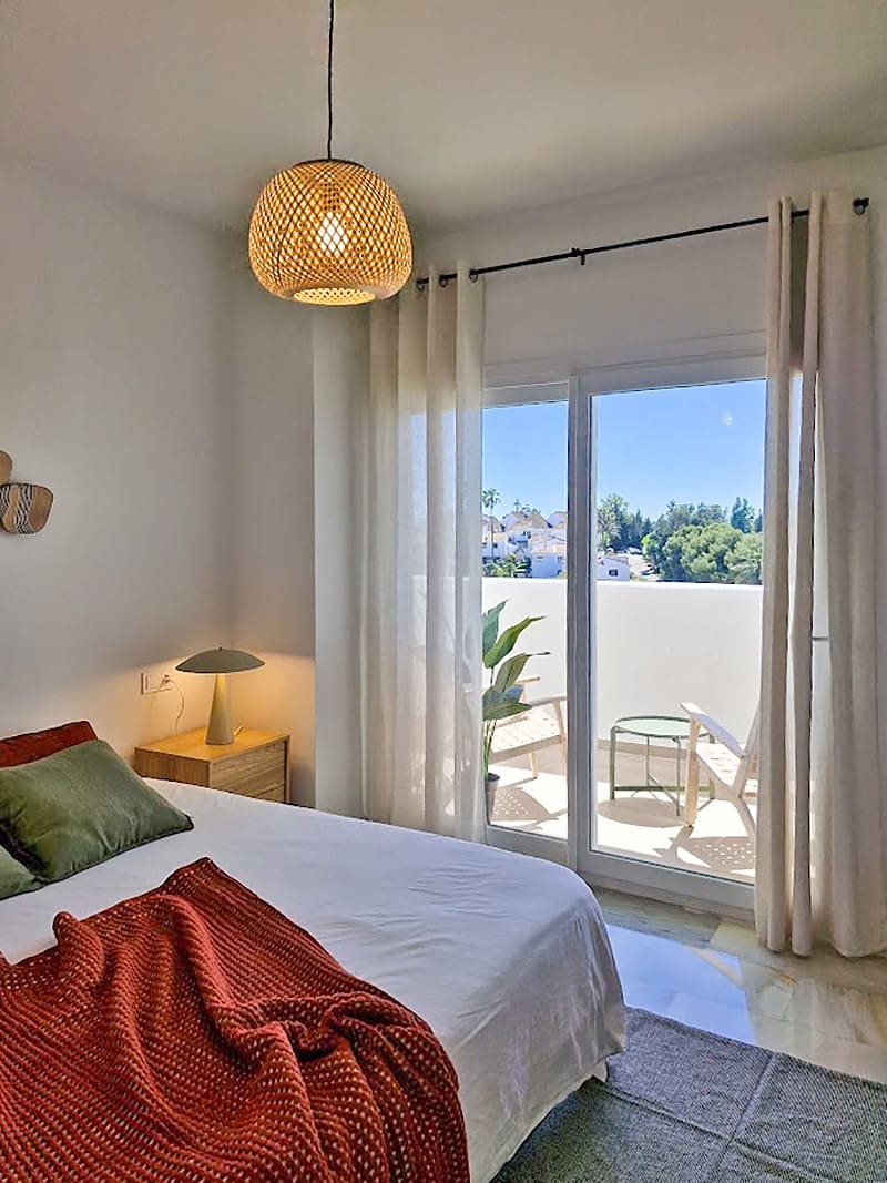 2 makuuhuone Huoneisto myytävänä paikassa Estepona mukana uima-altaan - 399 000 € (Ref: 9860838)