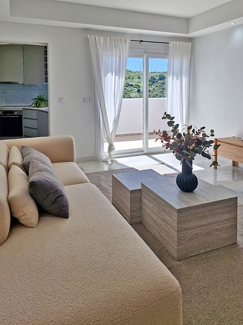 2 makuuhuone Huoneisto myytävänä paikassa Estepona mukana uima-altaan - 399 000 € (Ref: 9860838)