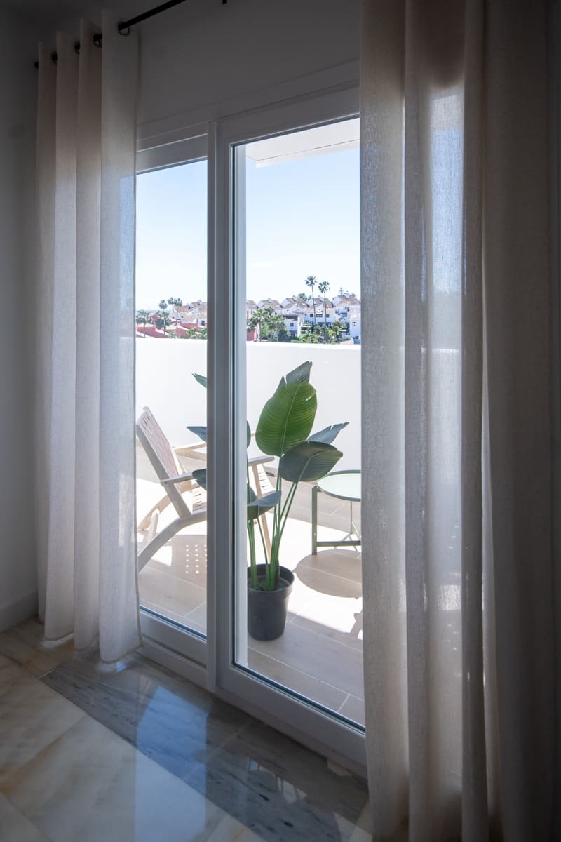 2 makuuhuone Huoneisto myytävänä paikassa Estepona mukana uima-altaan - 399 000 € (Ref: 9860838)