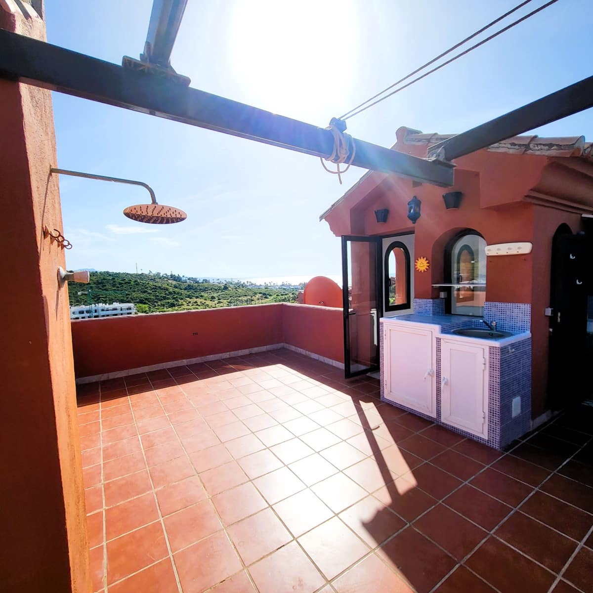 4 quarto Penthouse para venda em Estepona com piscina garagem - 455 000 € (Ref: 9863847)
