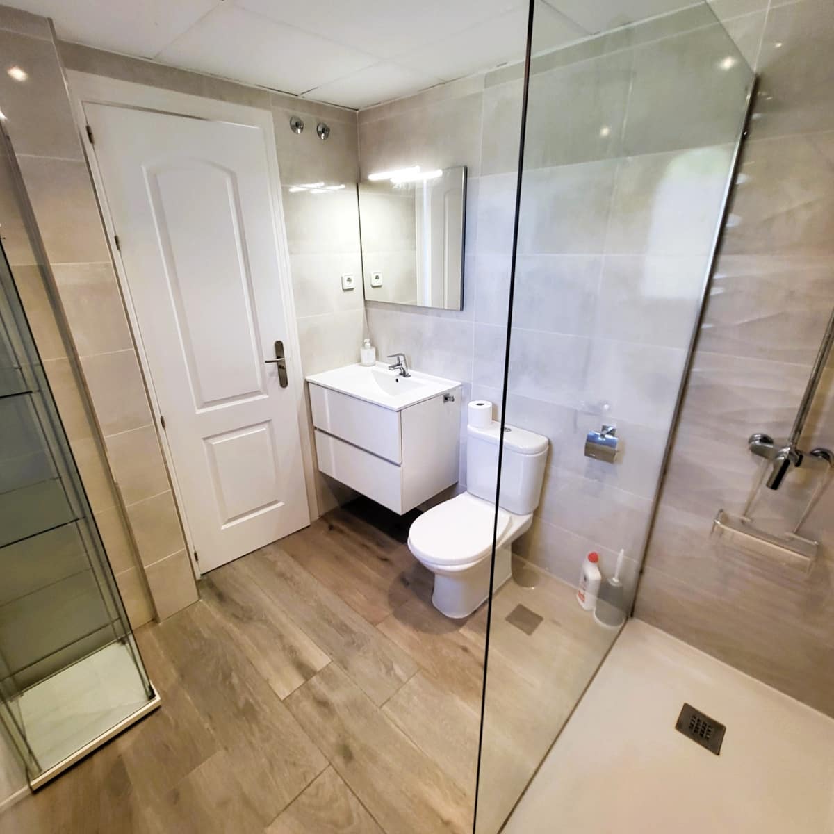 4 quarto Penthouse para venda em Estepona com piscina garagem - 455 000 € (Ref: 9863847)