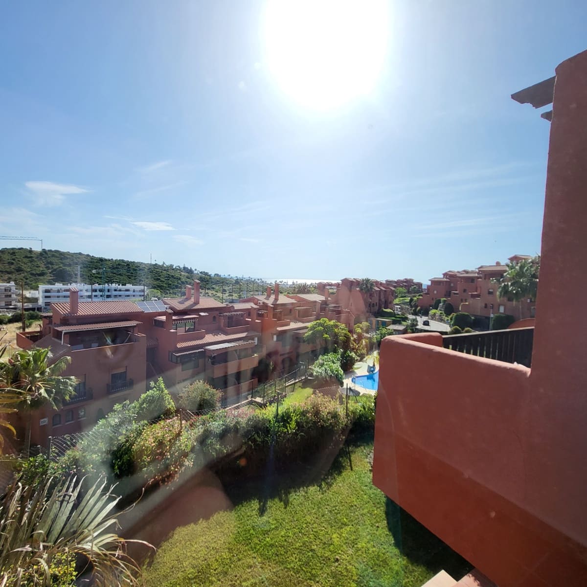 4 quarto Penthouse para venda em Estepona com piscina garagem - 455 000 € (Ref: 9863847)
