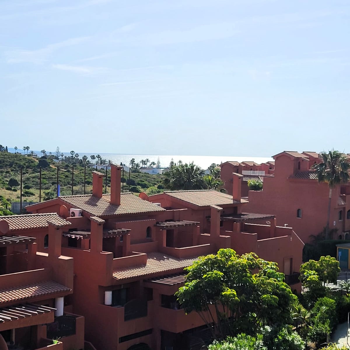 4 quarto Penthouse para venda em Estepona com piscina garagem - 455 000 € (Ref: 9863847)