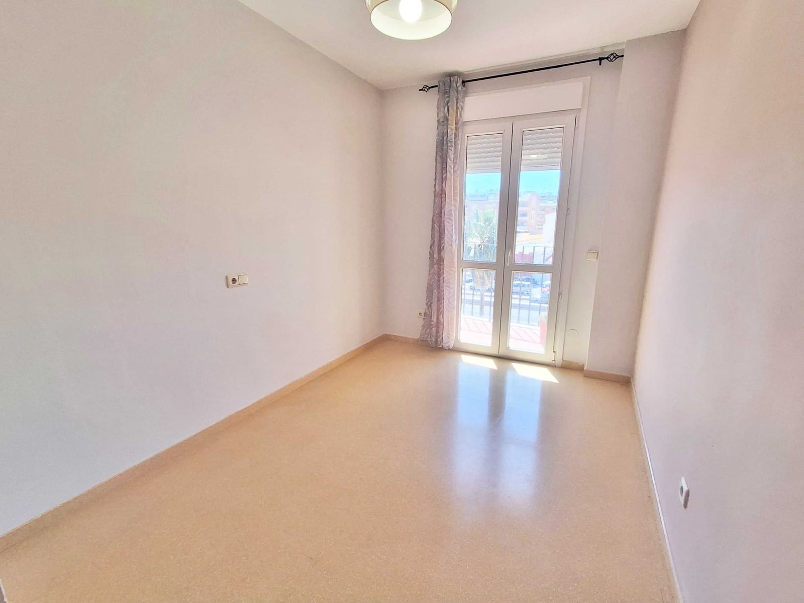 2 bedroom Flat for sale in San Luis de Sabinillas with pool - € 295,000 (Ref: 9877577)