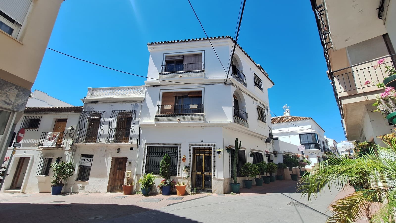 5 bedroom Commercial for sale in Estepona - € 930,000 (Ref: 9877581)