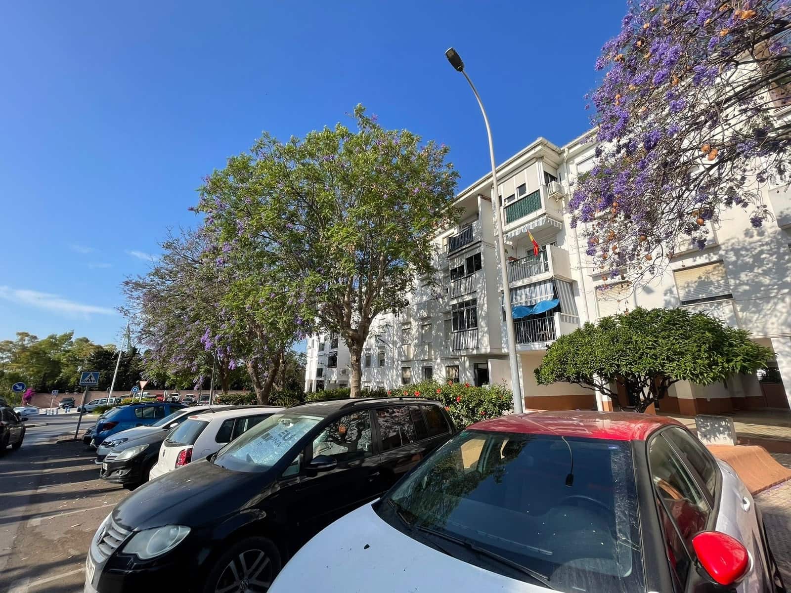 3 bedroom Apartment for sale in Estepona - € 275,000 (Ref: 9877888)
