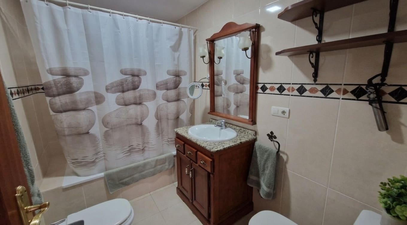 4 slaapkamer Appartement te koop in Estepona met garage - € 550.000 (Ref: 9880311)
