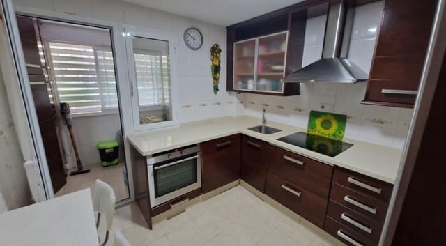 4 makuuhuone Huoneisto myytävänä paikassa Huerta Nueva, Estepona mukana 
autotalli - 550 000 € (Ref: 9880311)