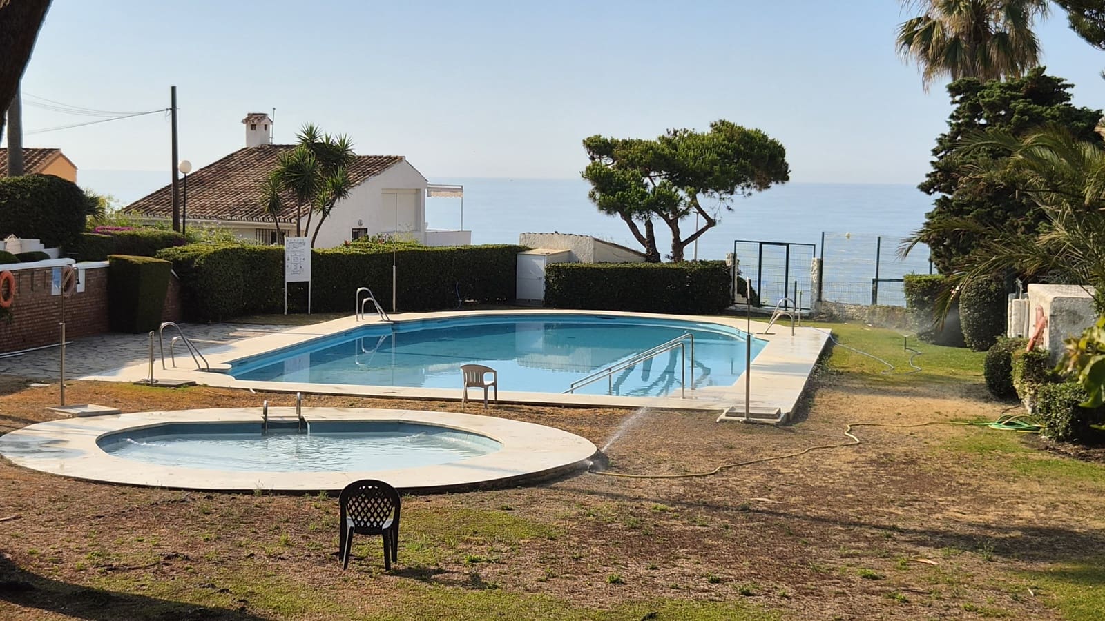 2 quarto Apartamento para venda em Estepona com piscina - 450 000 € (Ref: 9895184)
