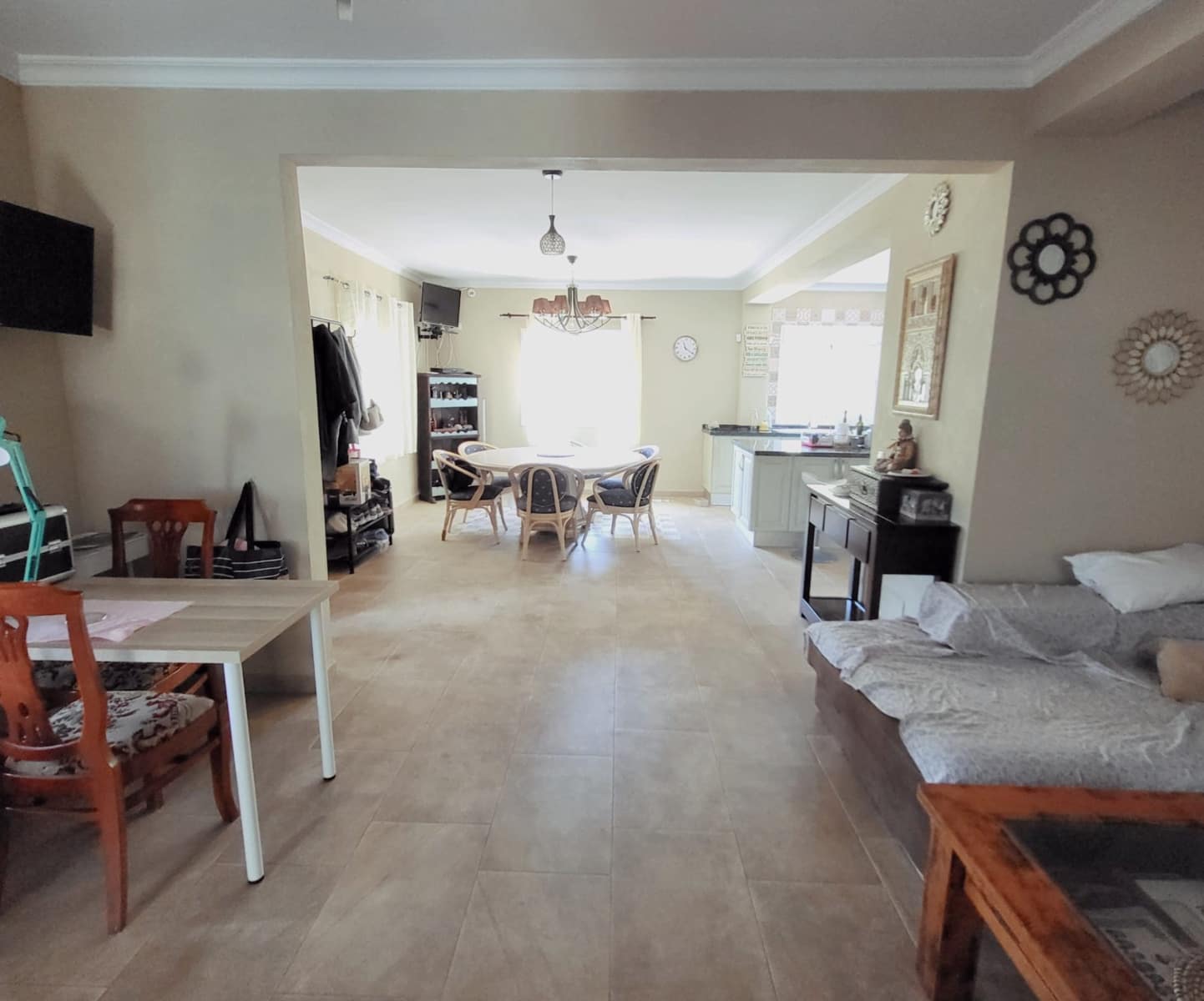 Chalet de 5 habitaciones en Estepona en venta con piscina - 1.260.000 € (Ref: 9921100)