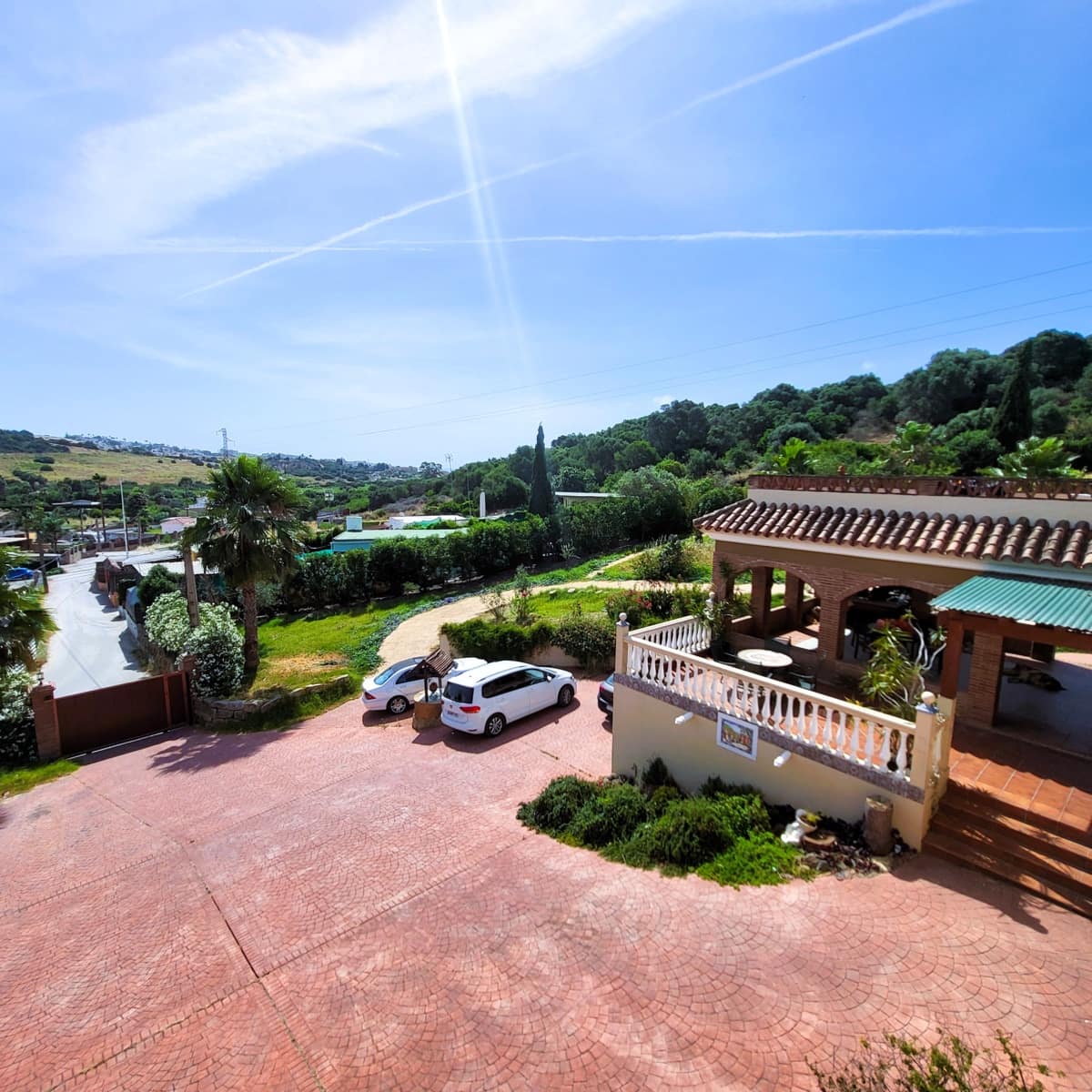 Chalet de 5 habitaciones en Estepona en venta con piscina - 1.260.000 € (Ref: 9921100)