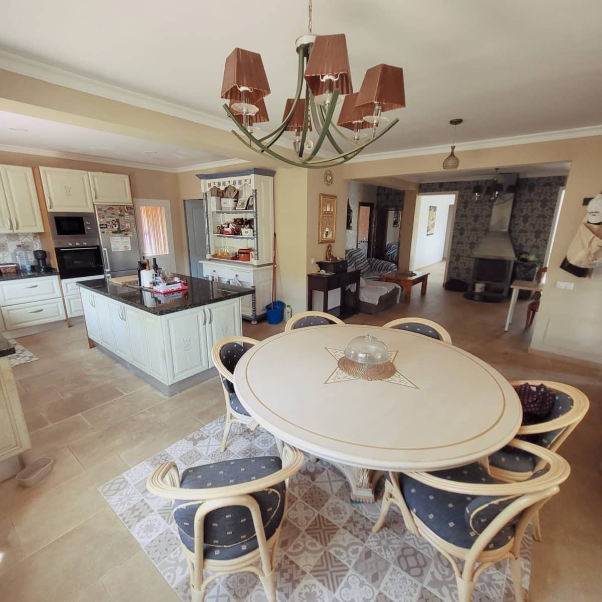 Chalet de 5 habitaciones en Estepona en venta con piscina - 1.260.000 € (Ref: 9921100)
