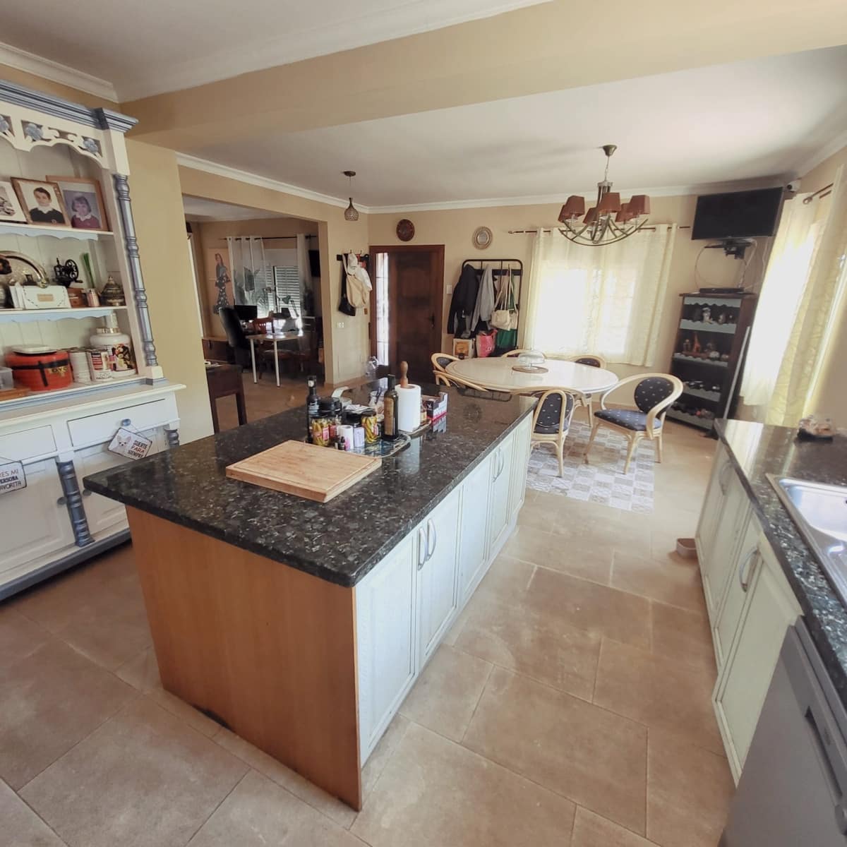 Chalet de 5 habitaciones en Estepona en venta con piscina - 1.260.000 € (Ref: 9921100)