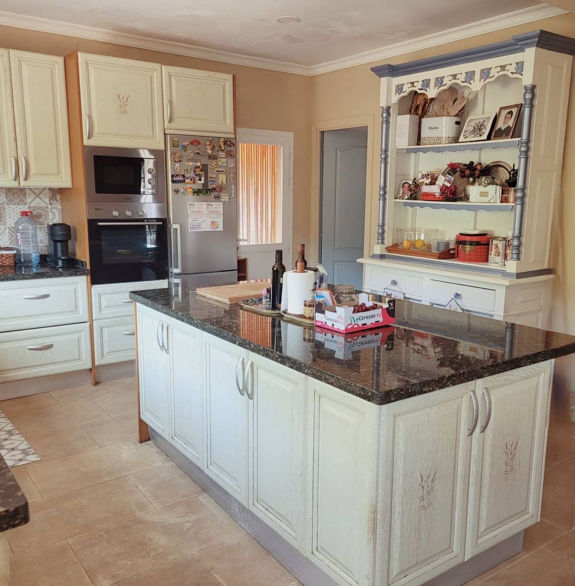 Chalet de 5 habitaciones en Estepona en venta con piscina - 1.260.000 € (Ref: 9921100)