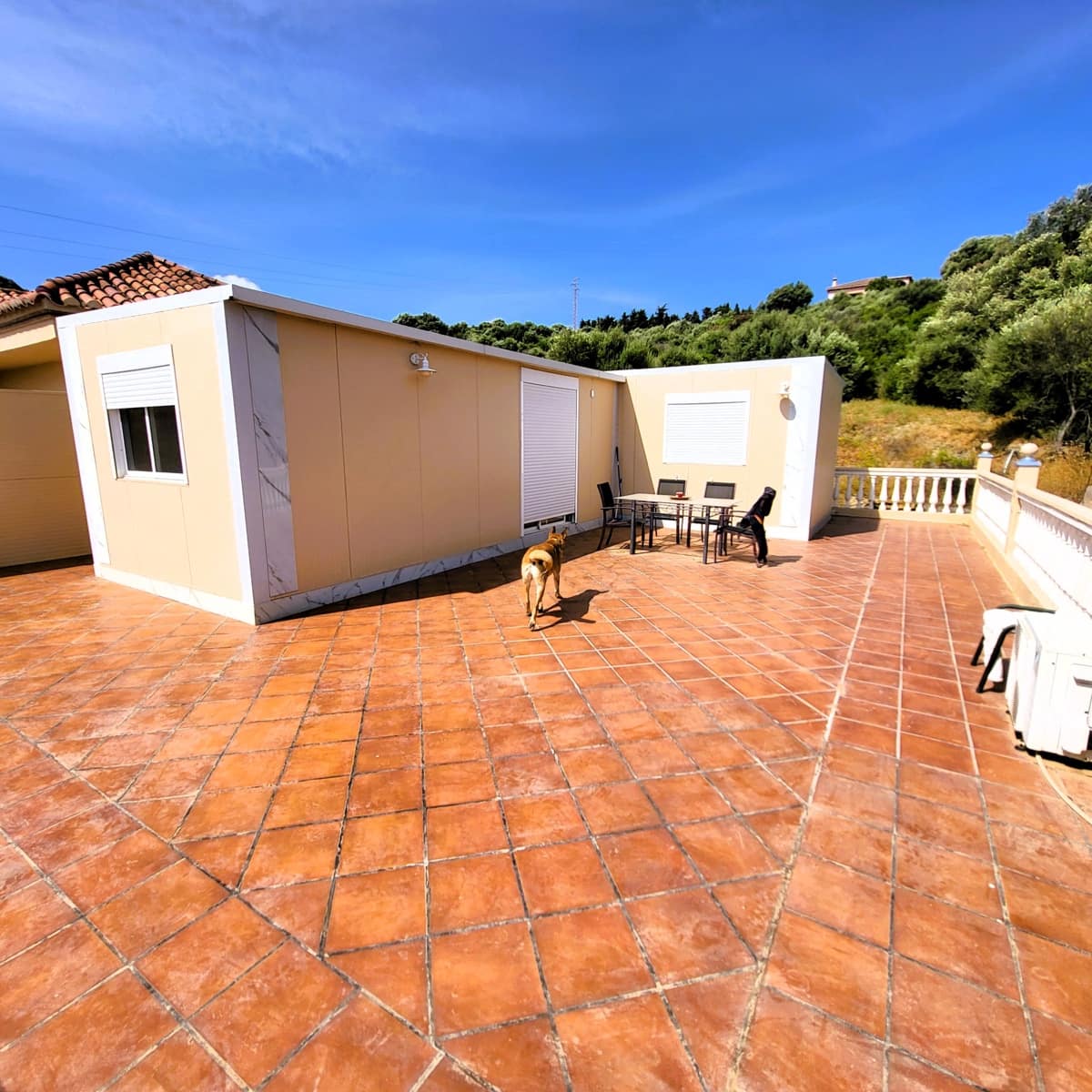 Chalet de 5 habitaciones en Estepona en venta con piscina - 1.260.000 € (Ref: 9921100)