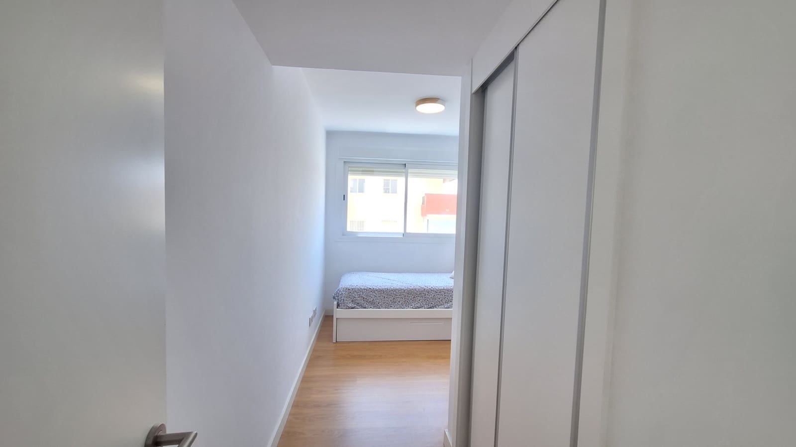 Piso de 3 habitaciones en Estepona en venta con piscina garaje - 384.500 € (Ref: 9921507)