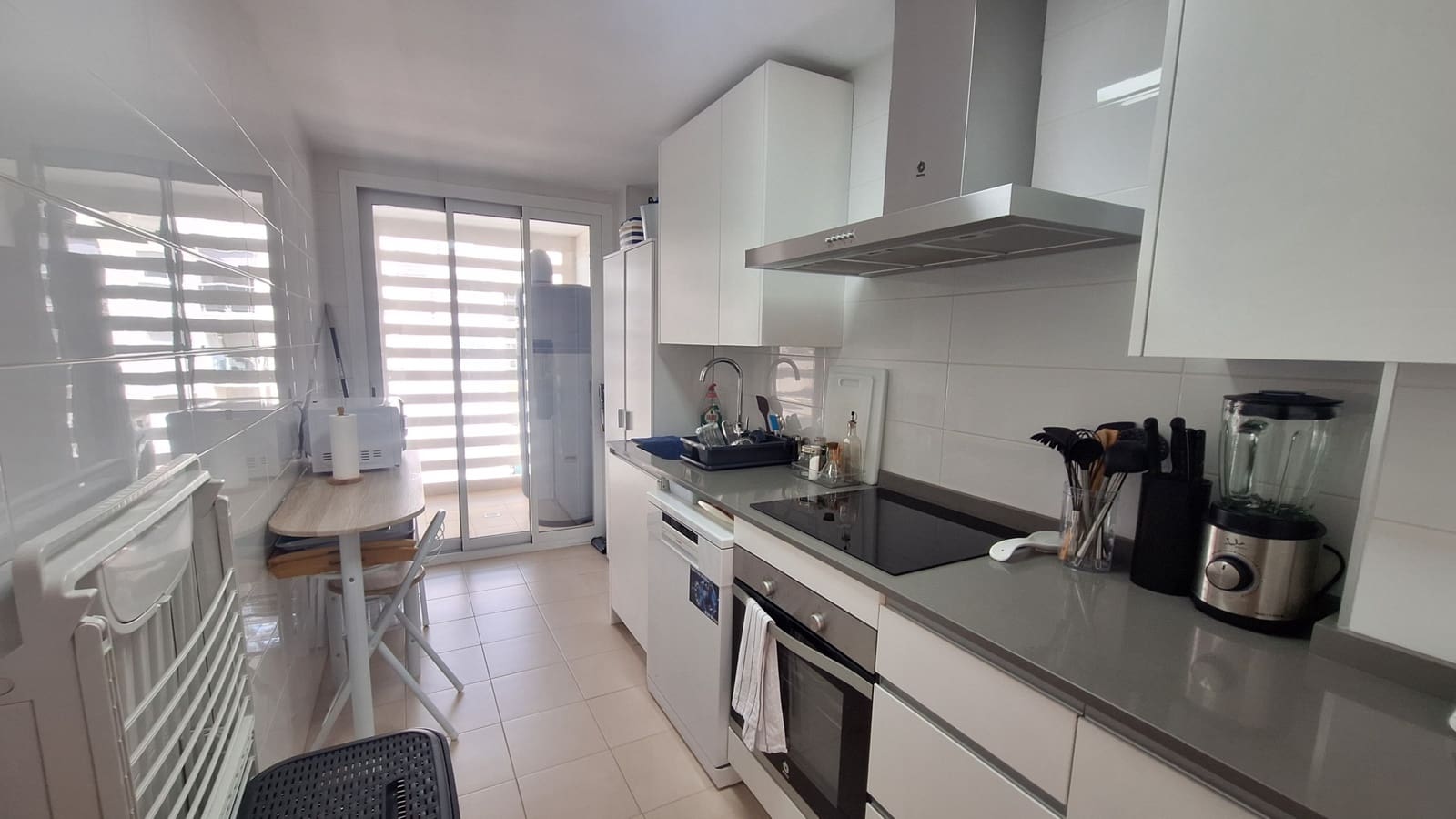 Piso de 3 habitaciones en Estepona en venta con piscina garaje - 384.500 € (Ref: 9921507)