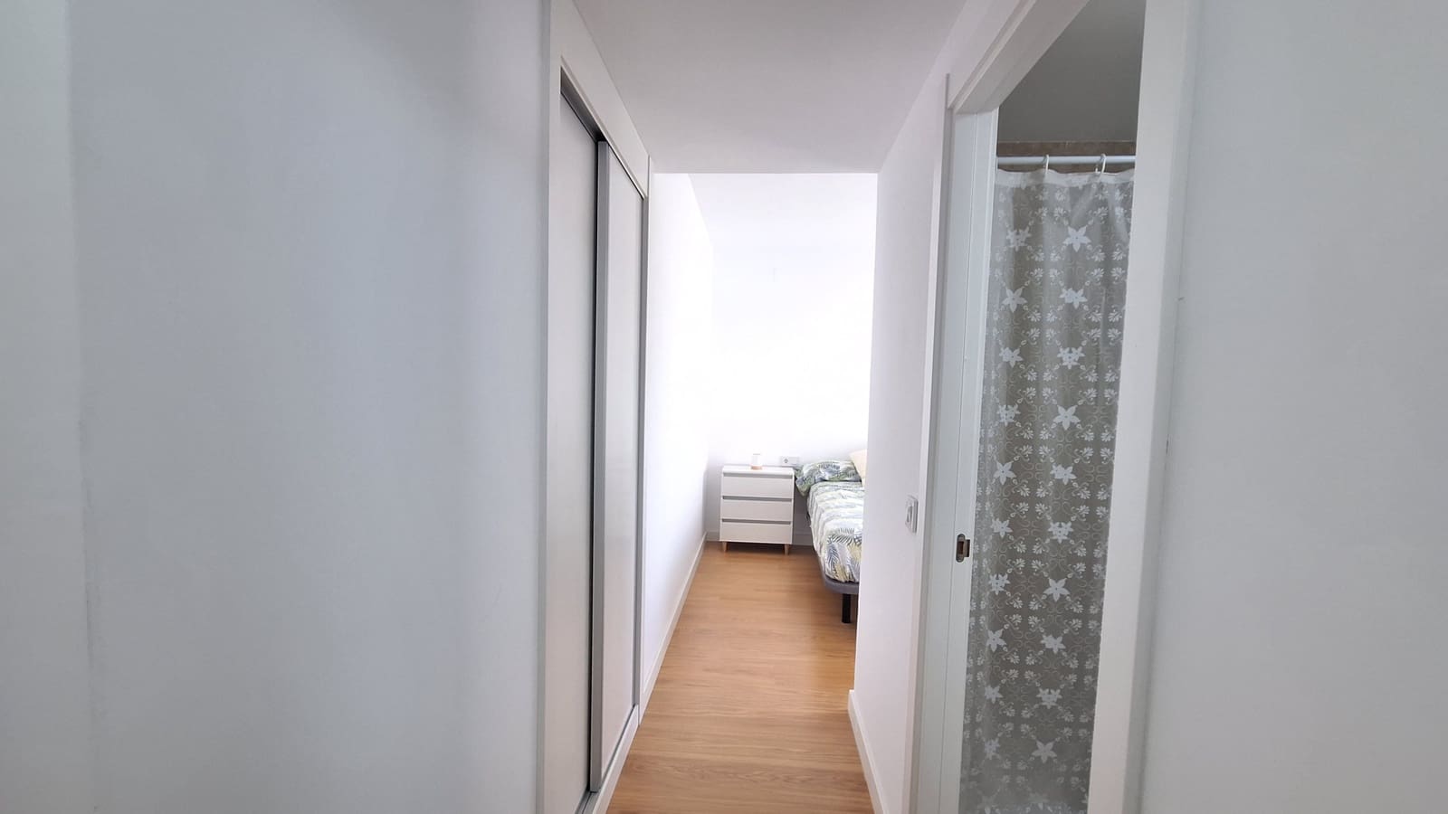 Piso de 3 habitaciones en Estepona en venta con piscina garaje - 384.500 € (Ref: 9921507)