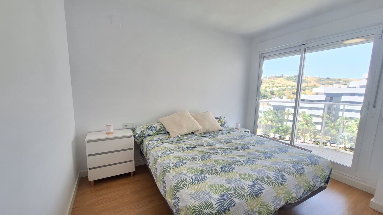 Piso de 3 habitaciones en Estepona en venta con piscina garaje - 384.500 € (Ref: 9921507)