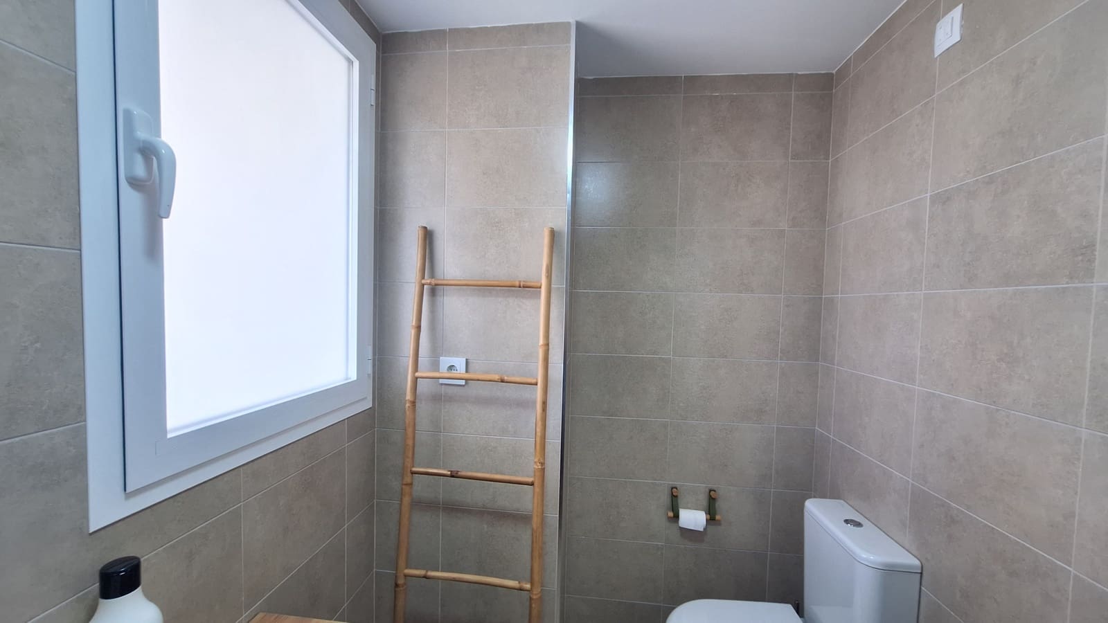 Piso de 3 habitaciones en Estepona en venta con piscina garaje - 384.500 € (Ref: 9921507)