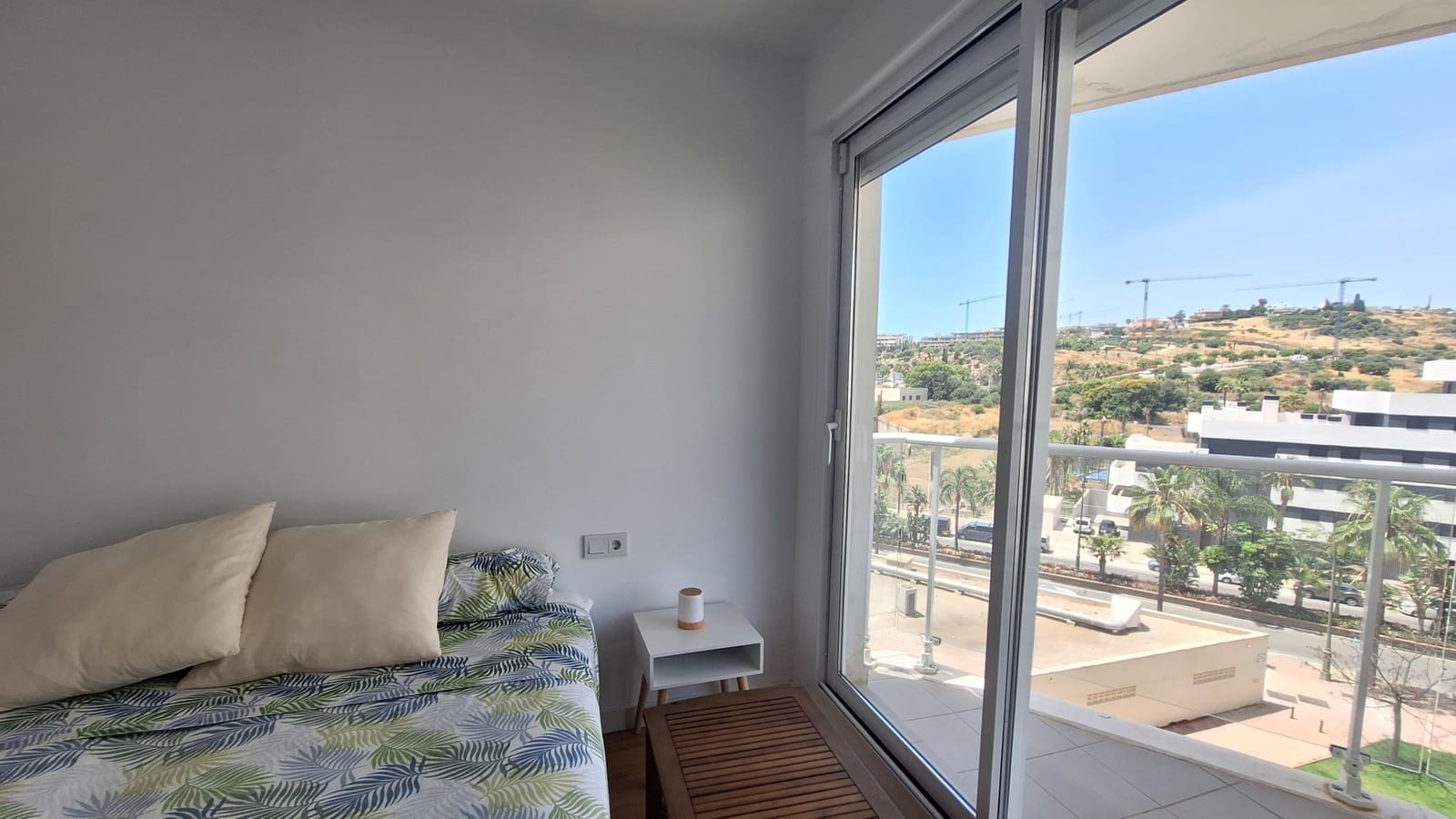 Piso de 3 habitaciones en Estepona en venta con piscina garaje - 384.500 € (Ref: 9921507)