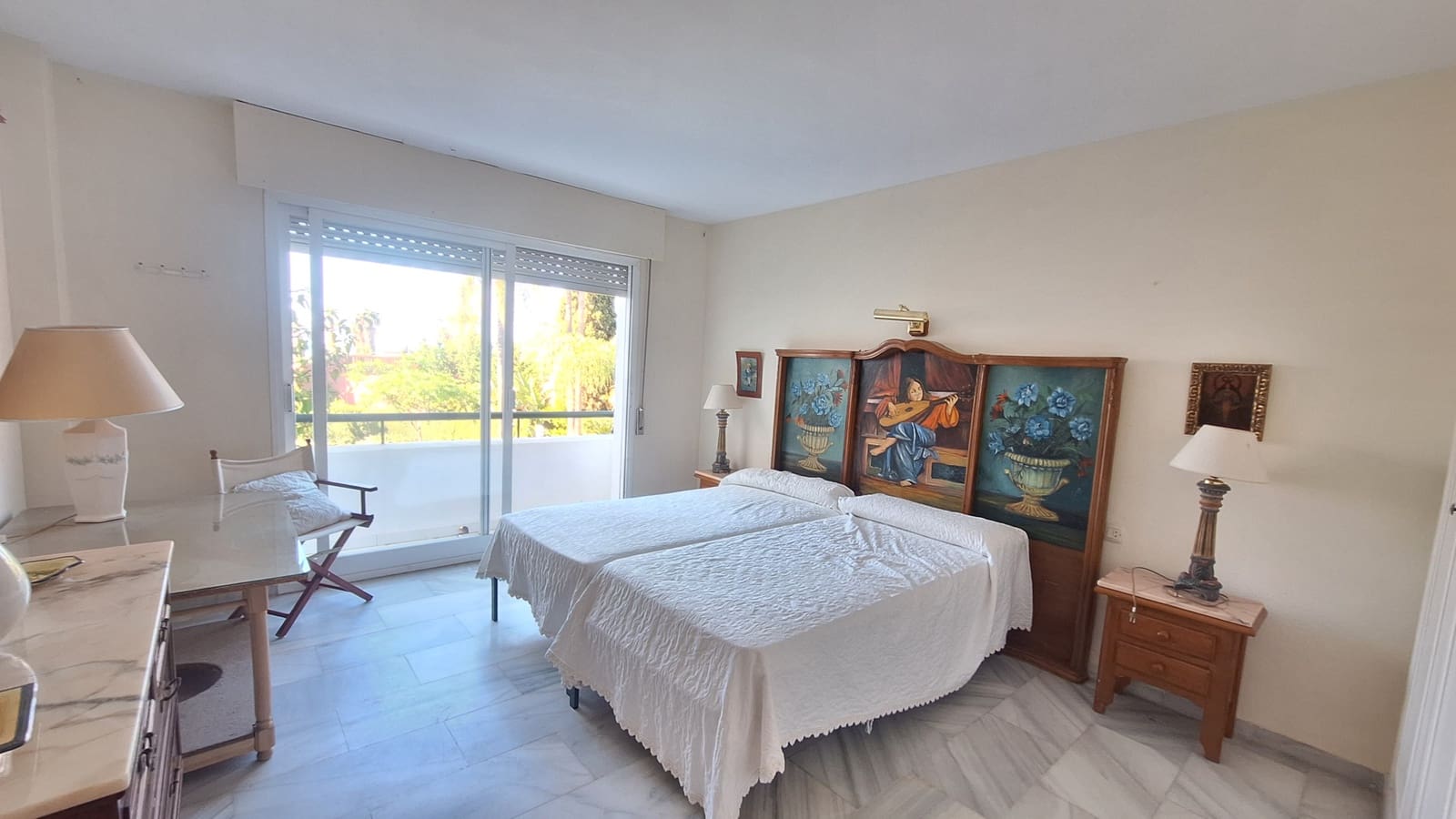 4 bedroom Townhouse for sale in Estepona with pool garage - € 680,000 (Ref: 9921508)