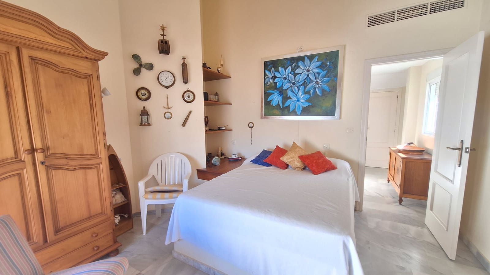 4 bedroom Townhouse for sale in Estepona with pool garage - € 680,000 (Ref: 9921508)