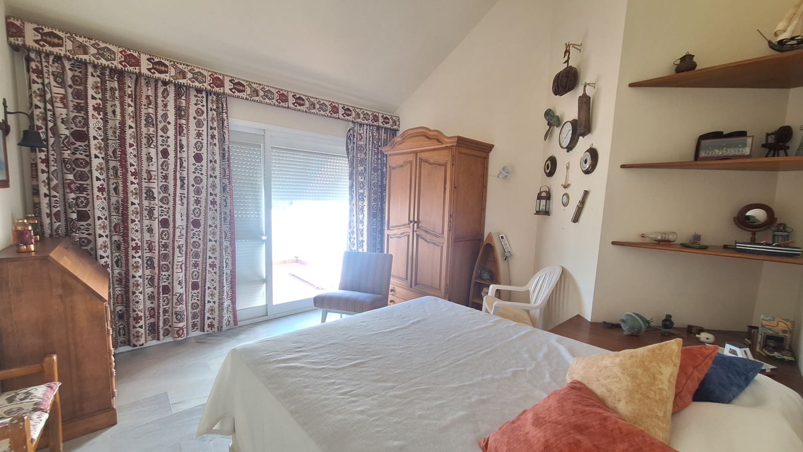 4 bedroom Townhouse for sale in Estepona with pool garage - € 680,000 (Ref: 9921508)
