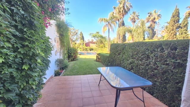 4 bedroom Townhouse for sale in Estepona with pool garage - € 692,000 (Ref: 9921508)