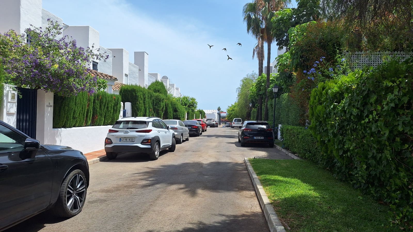 3 bedroom Townhouse for sale in Bel-Air with pool garage - € 550,000 (Ref: 9932408)