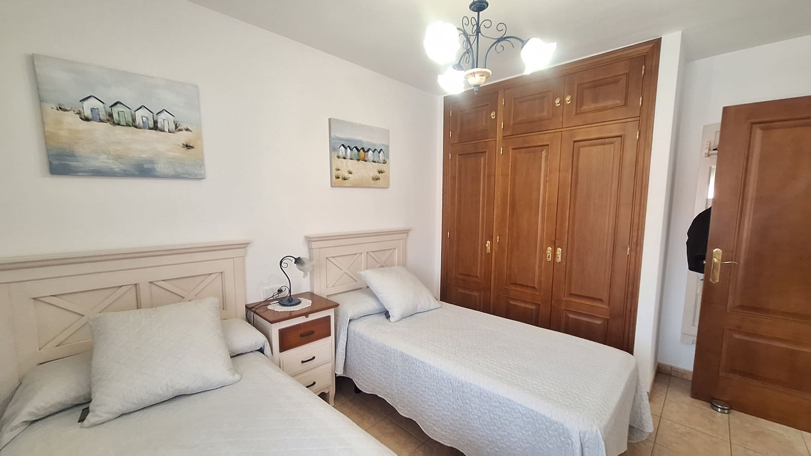 6 sovrum Hus till salu i Estepona med garage - 685 000 € (Ref: 9981652)