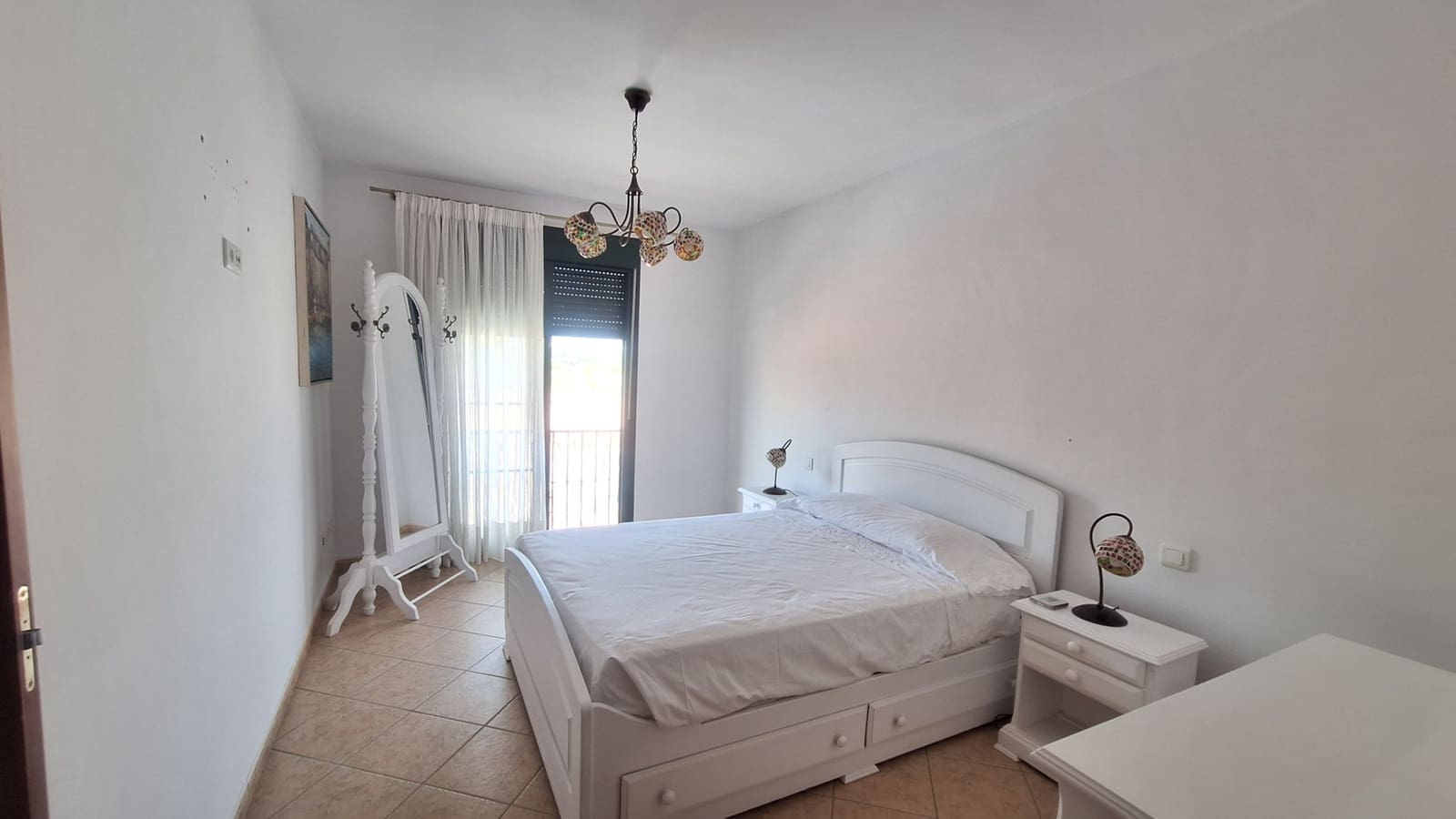 6 sovrum Hus till salu i Estepona med garage - 685 000 € (Ref: 9981652)