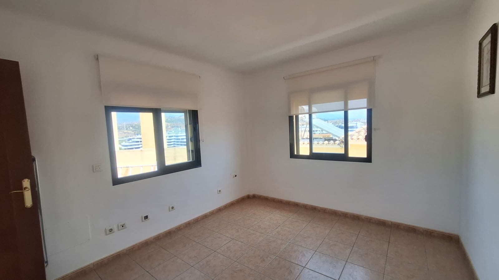6 sovrum Hus till salu i Estepona med garage - 685 000 € (Ref: 9981652)