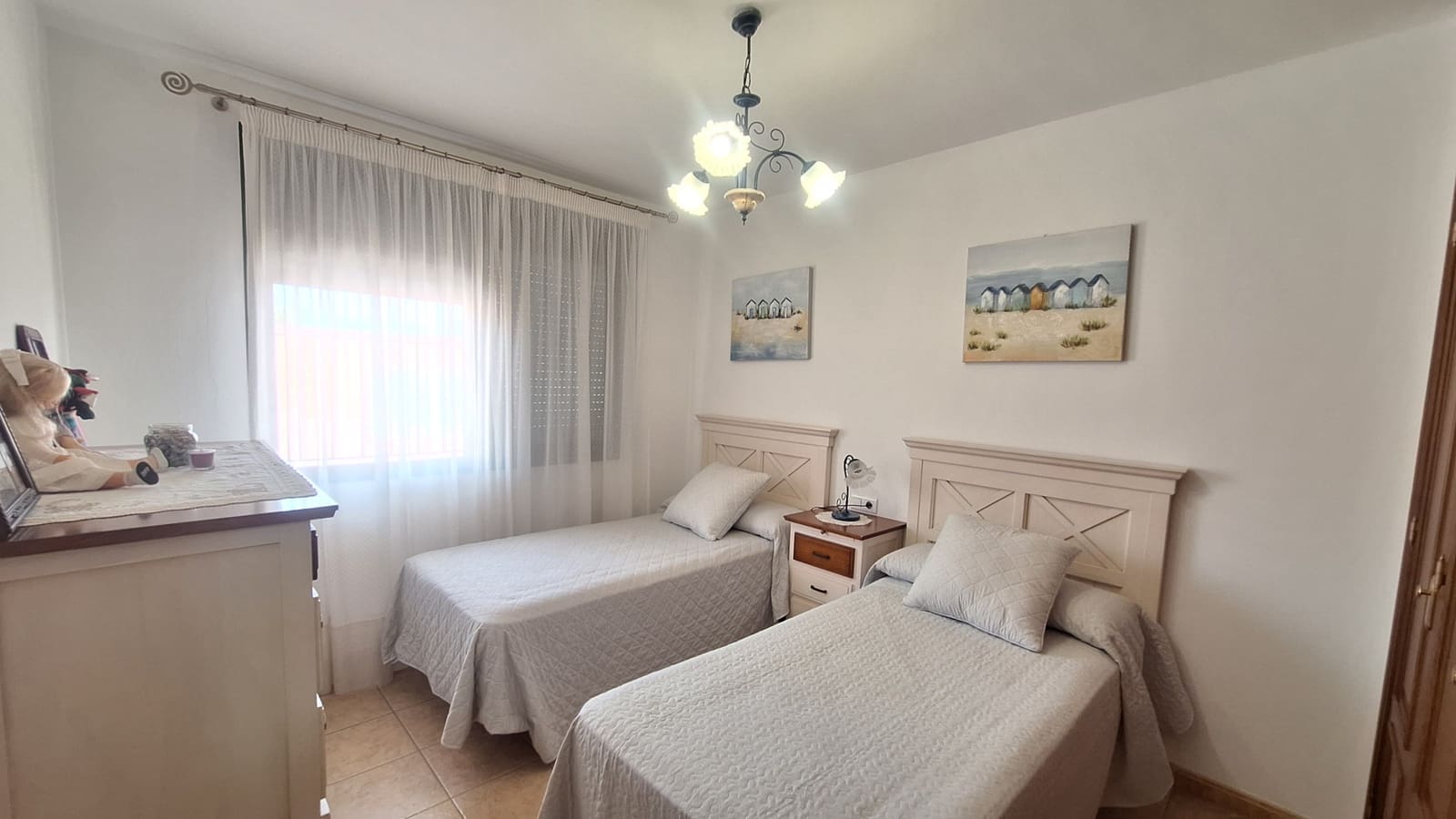 6 sovrum Hus till salu i Estepona med garage - 685 000 € (Ref: 9981652)