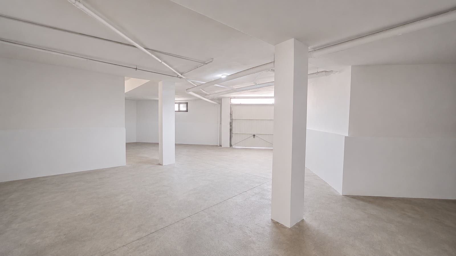 6 quarto Casa em Banda para venda em Estepona com garagem - 685 000 € (Ref: 9981652)