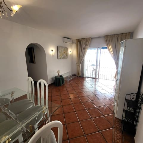 4 quarto Apartamento para venda em Estepona com piscina garagem - 490 000 € (Ref: 9983787)
