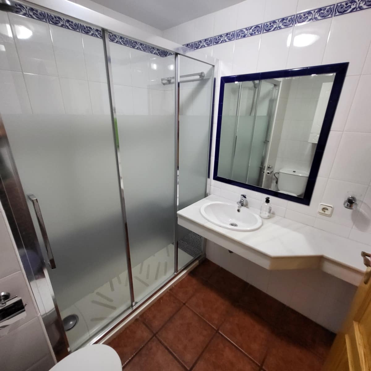 4 quarto Apartamento para venda em Estepona com piscina garagem - 490 000 € (Ref: 9983787)