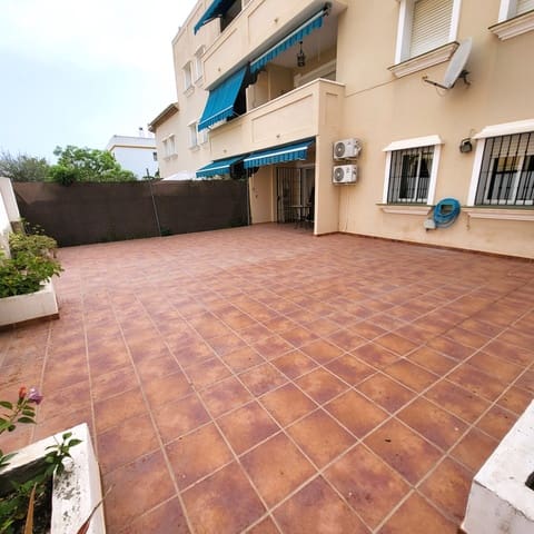 4 quarto Apartamento para venda em Estepona com piscina garagem - 490 000 € (Ref: 9983787)