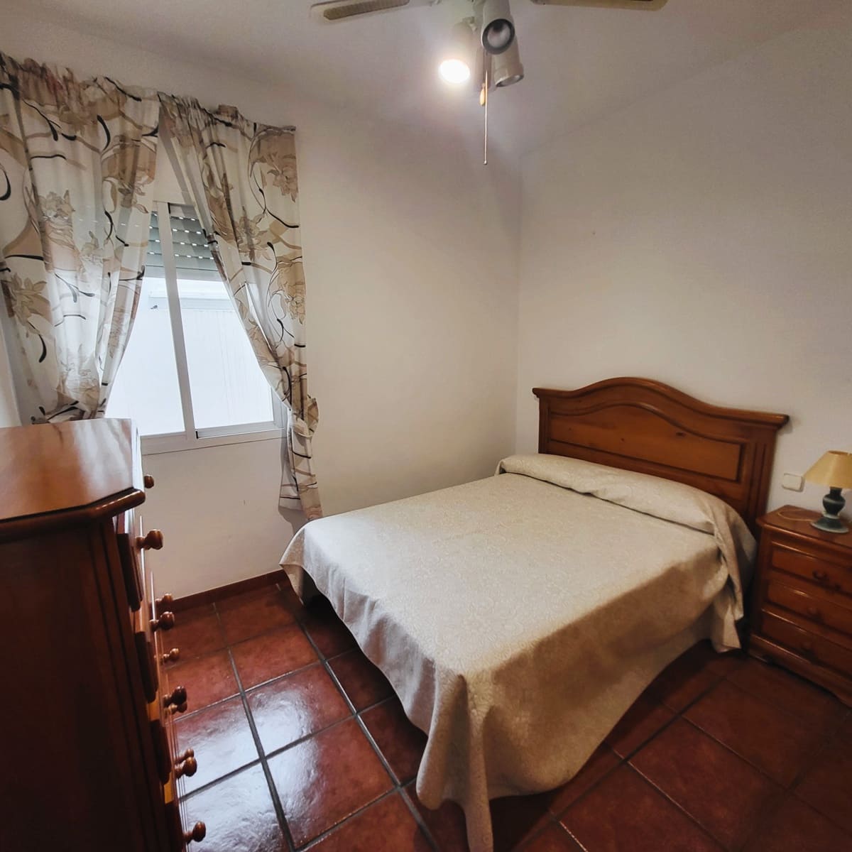 4 quarto Apartamento para venda em Estepona com piscina garagem - 490 000 € (Ref: 9983787)