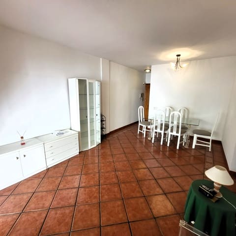 4 quarto Apartamento para venda em Estepona com piscina garagem - 490 000 € (Ref: 9983787)