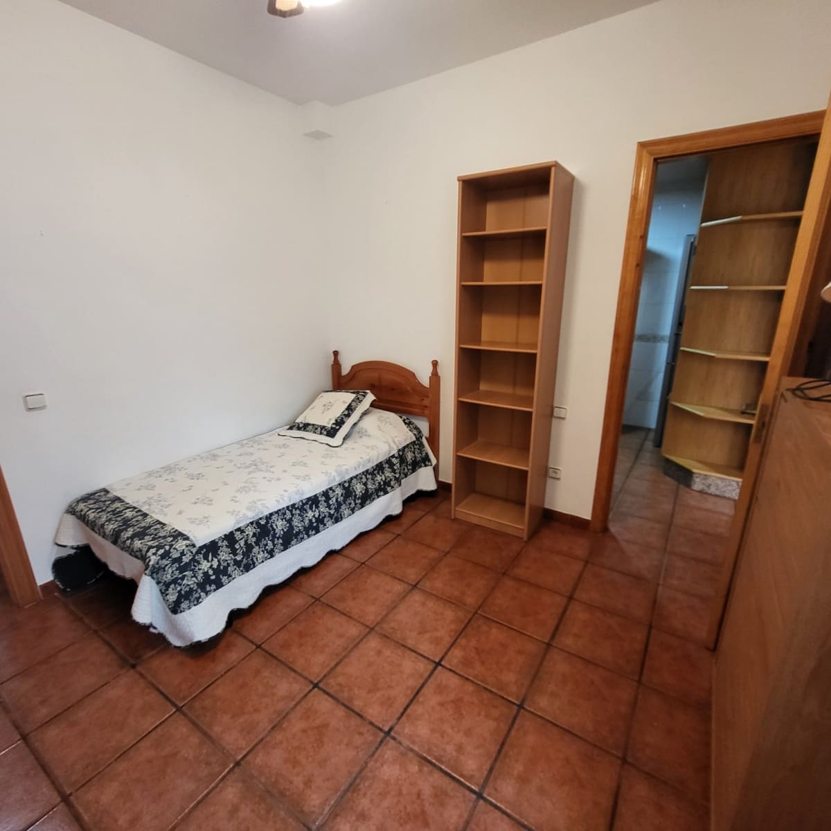 4 quarto Apartamento para venda em Estepona com piscina garagem - 490 000 € (Ref: 9983787)