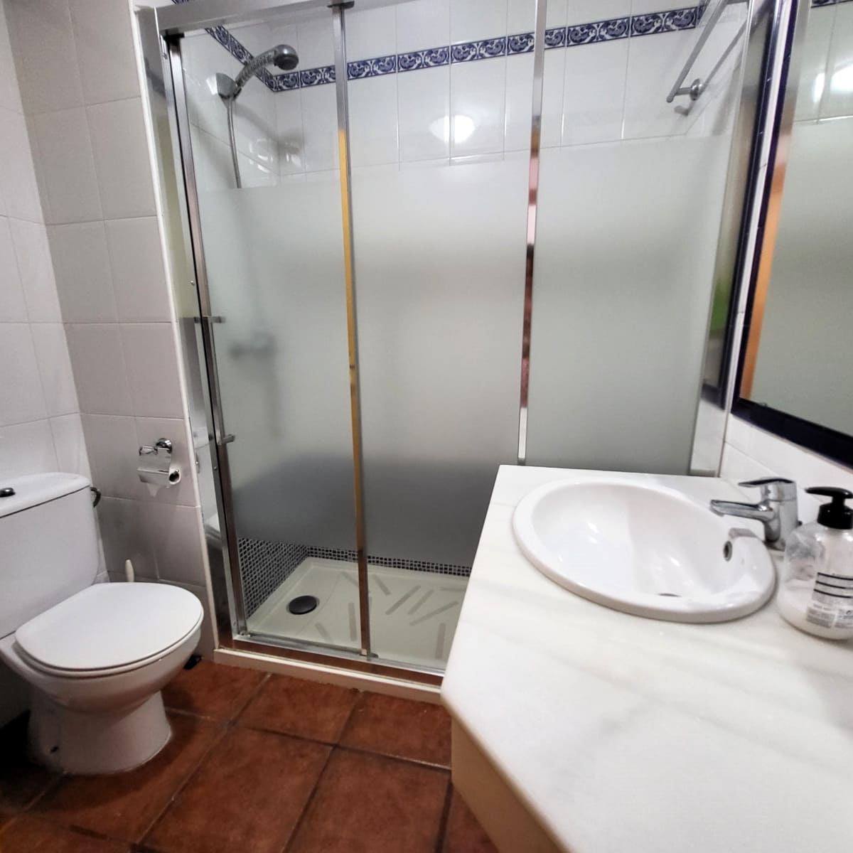 4 quarto Apartamento para venda em Estepona com piscina garagem - 490 000 € (Ref: 9983787)
