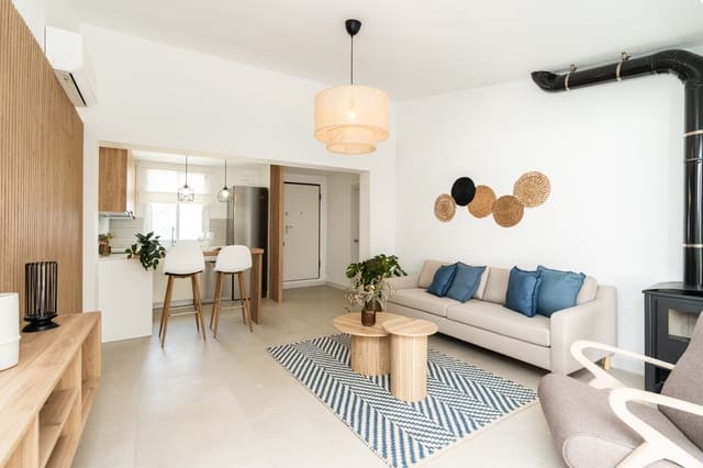 3 Zimmer Villa zu verkaufen in Estepona mit Pool Garage - 849.000 € (Ref: 9984243)