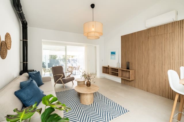 3 Zimmer Villa zu verkaufen in Estepona mit Pool Garage - 849.000 € (Ref: 9984243)