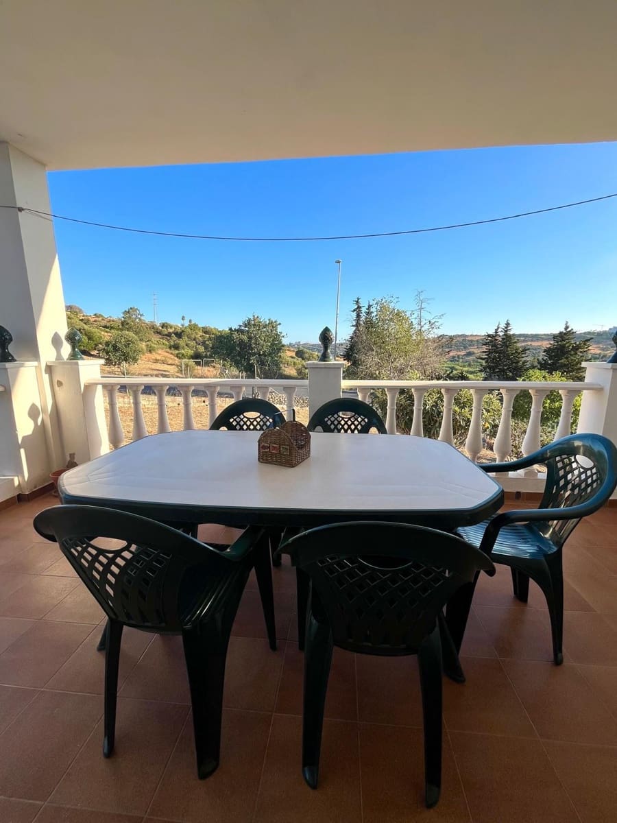 Finca/Casa Rural de 3 habitaciones en Estepona en venta - 425.000 € (Ref: 9999908)