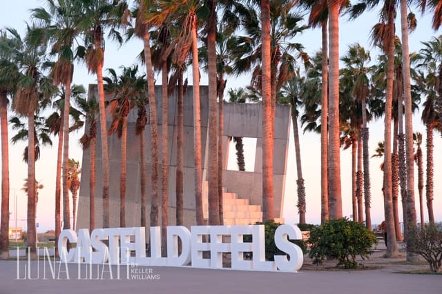 Terreno para Construção para venda em Castelldefels - 1 600 000 € (Ref: 10077720)