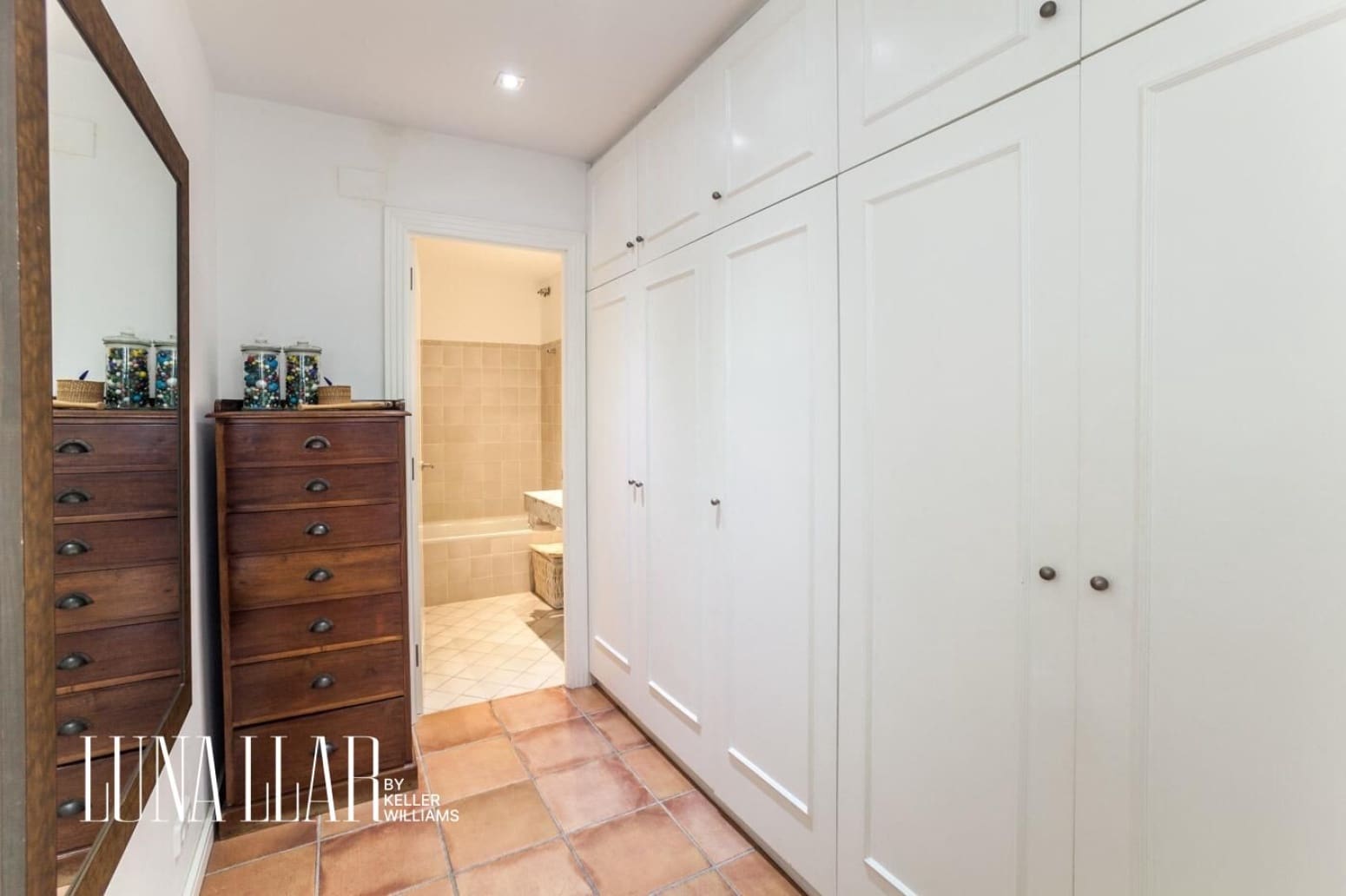 4 slaapkamer Villa te koop in Castelldefels - € 1.850.000 (Ref: 10080554)
